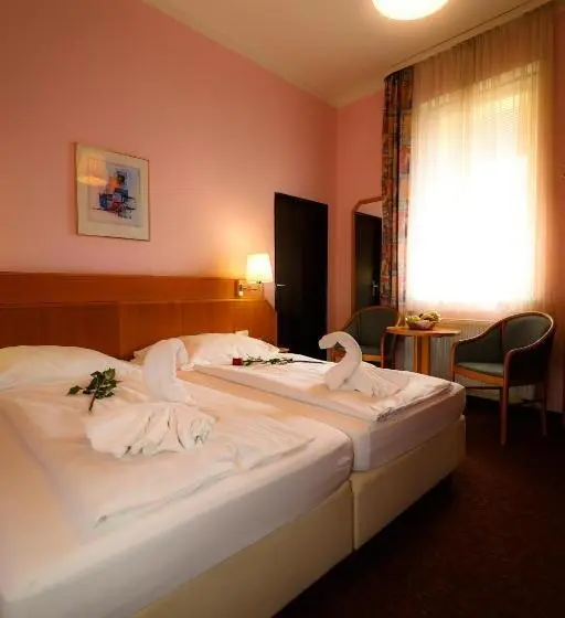 Huoneisto 2 Makuuhuonetta, Wellness Penzion Kroměříž   Zlobice