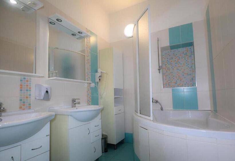 شقة غرفتين, Wellness Penzion Kroměříž Zlobice