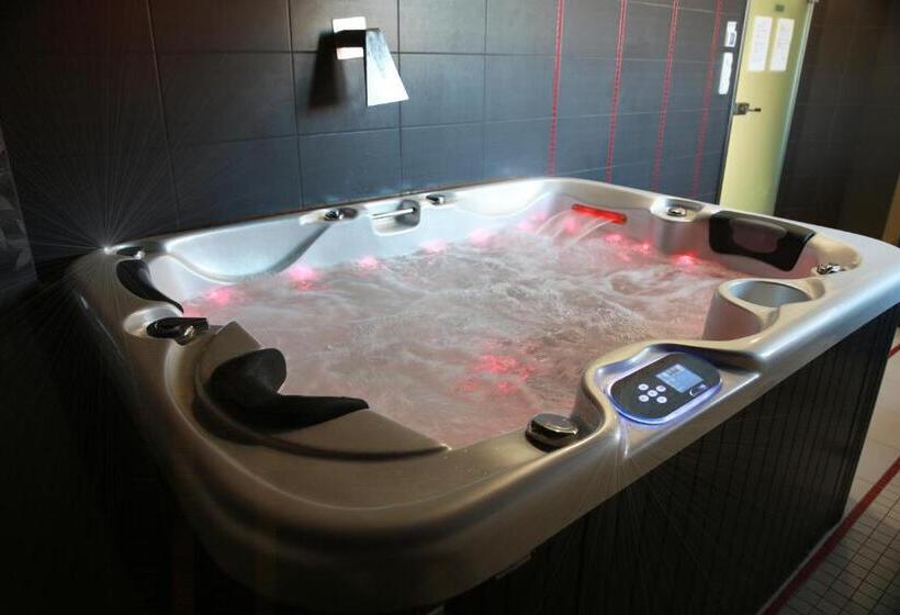 اتاق لوکس, Wellness Penzion Kroměříž   Zlobice