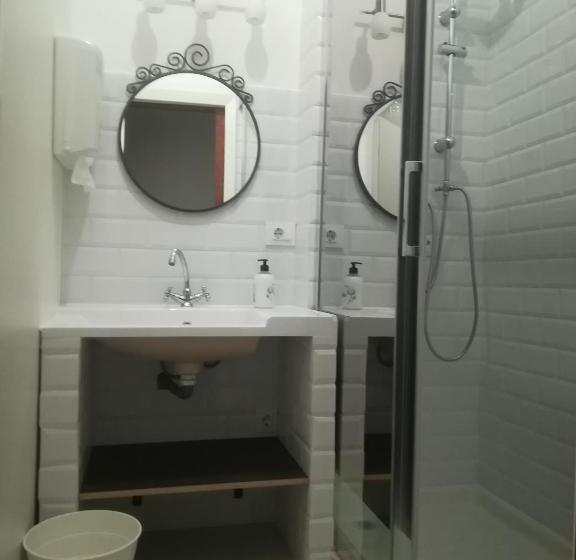 ルームシェアのワンベッド, Albergue Convento Del Camino