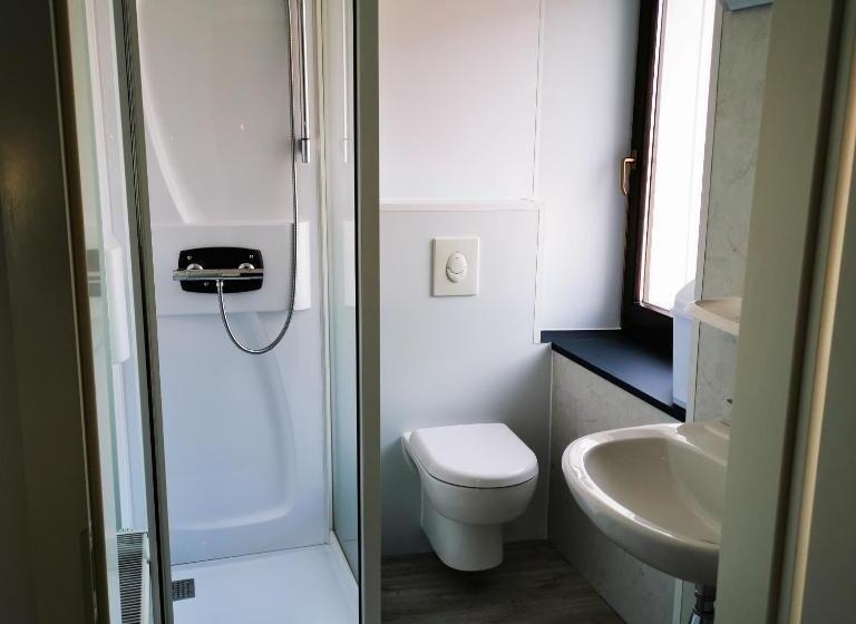 Quarto Estandar Individual, Chez Phil