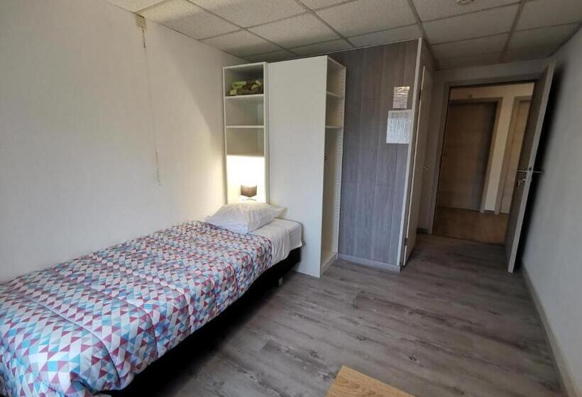 庭の見えるシングルルーム, Chez Phil