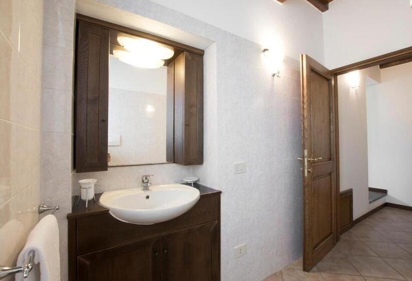 带1个卧室的带阳台的公寓, Agriturismo Podere La Casaccia