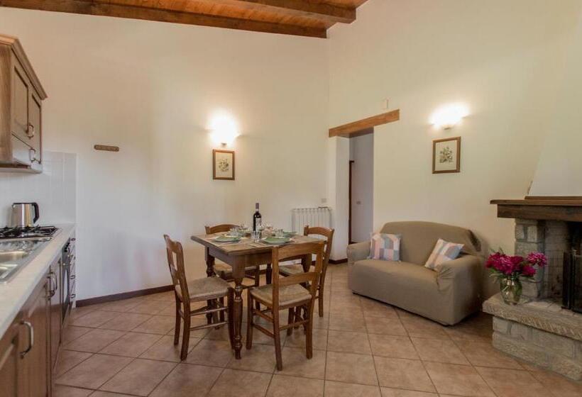 带1个卧室的带阳台的公寓, Agriturismo Podere La Casaccia