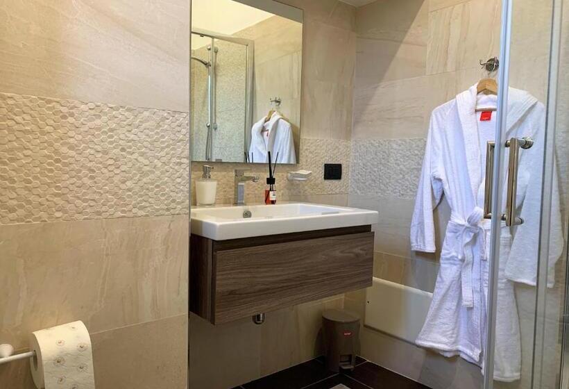 سوییت جونیور, La Margherita Apartment