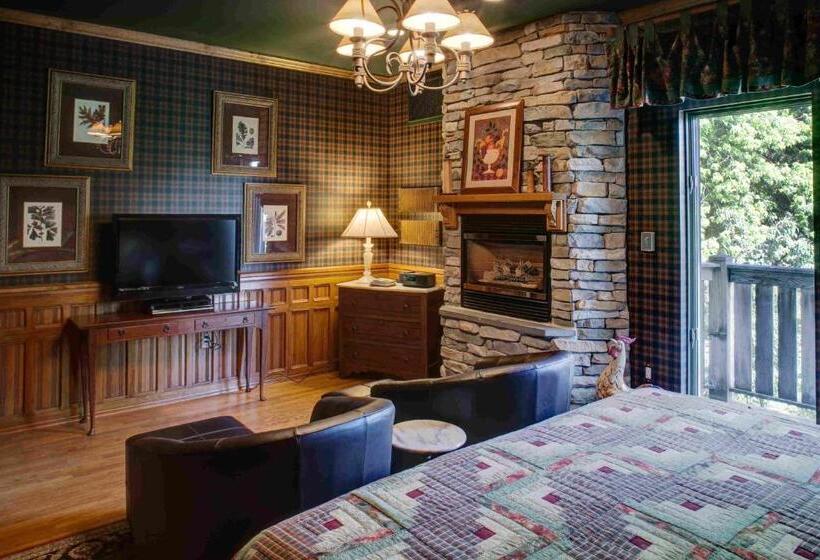 Люкс Кровать Кинг, Twin Pine Manor