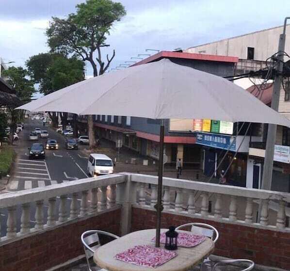 اتاق استاندارد چهار تخته, Midnight