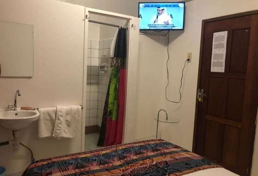 اتاق استاندارد, Midnight