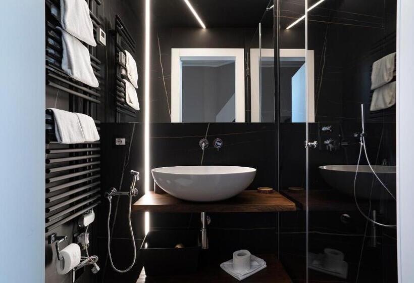 اتاق اکونومی, Artemide Guest House