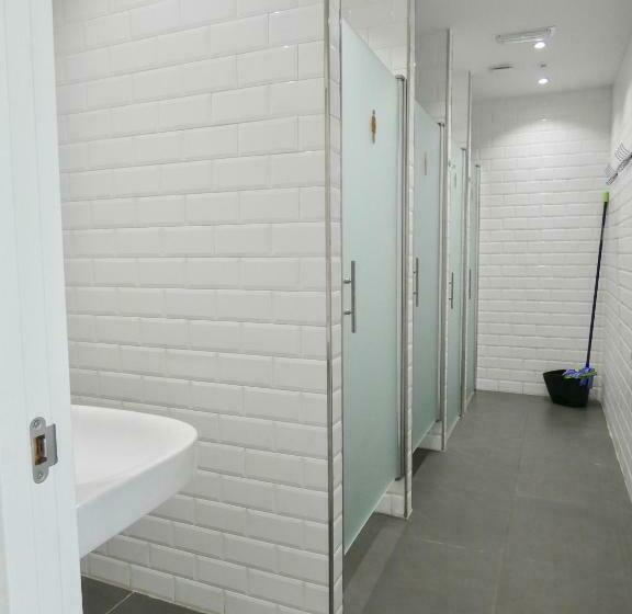 ルームシェアのワンベッド, Albergue Casa Sueño