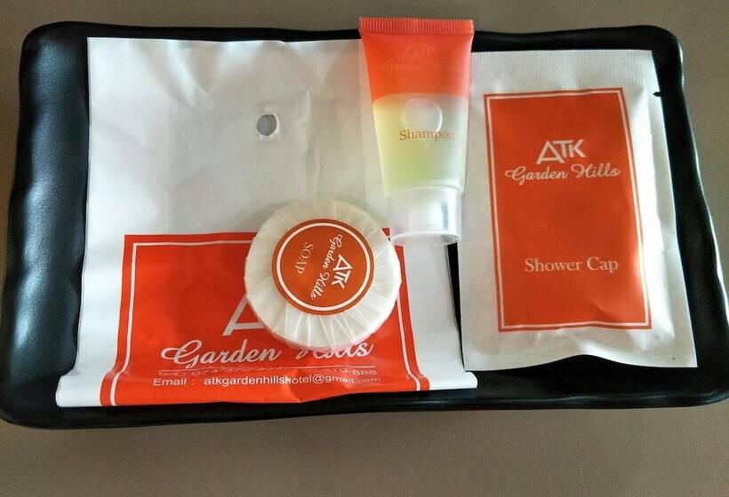 标准间, Atk Garden Hills