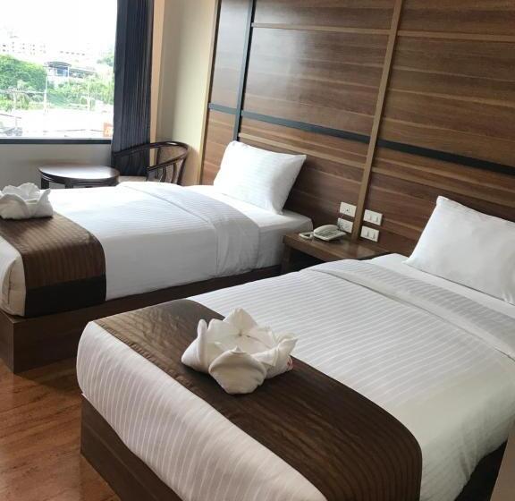 标准间, Atk Garden Hills