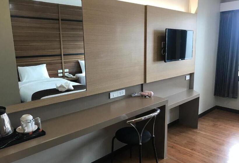 标准间, Atk Garden Hills