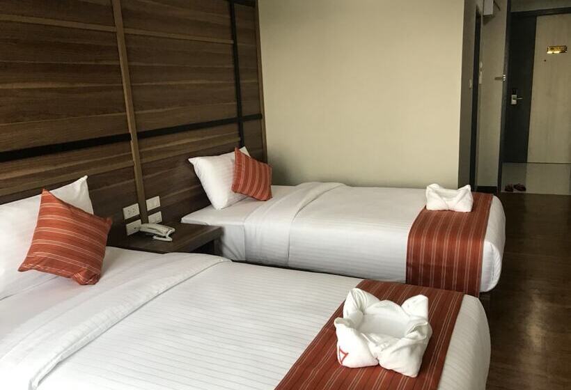 标准间, Atk Garden Hills