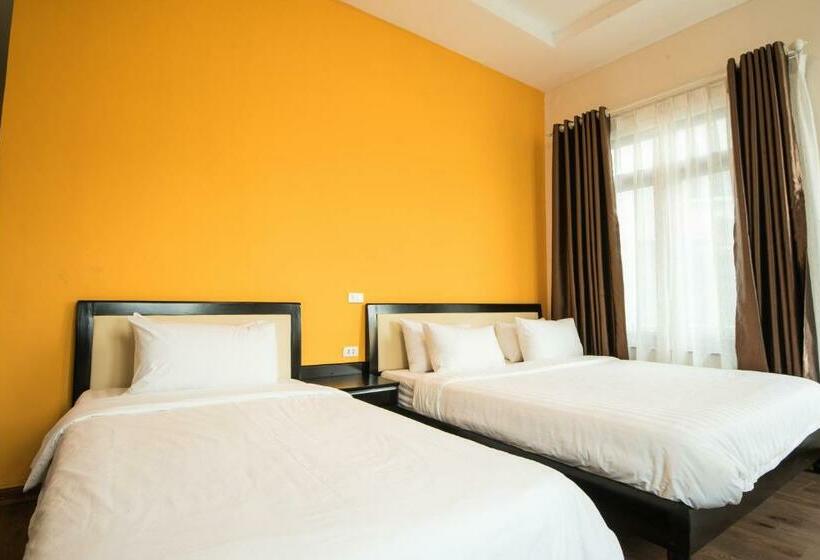 اتاق لوکس سه تخته, Hanoi Buffalo Hostel
