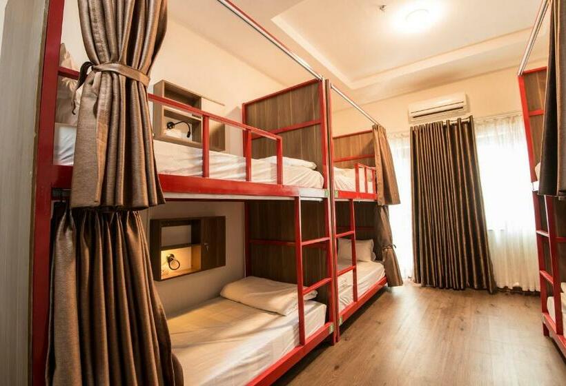 تختخواب در اتاق مشترک, Hanoi Buffalo Hostel