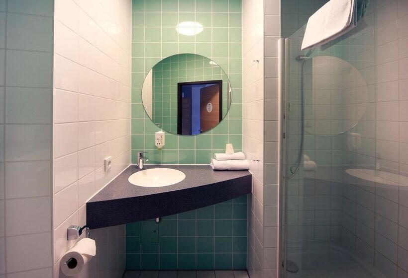 Номер Стандарт, B&b Hotel Jena