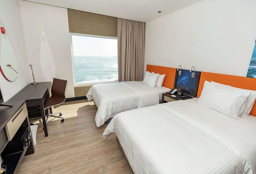 اتاق استاندارد با چشم‌انداز دریا, Hampton By Hilton Antofagasta
