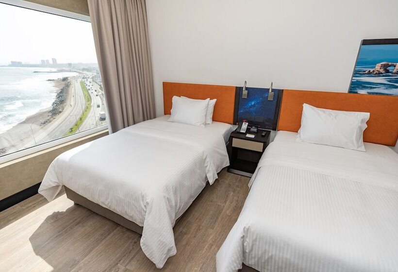 اتاق استاندارد با چشم‌انداز دریا, Hampton By Hilton Antofagasta