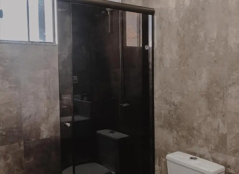 スーペリアの4人部屋, Petri Plaza