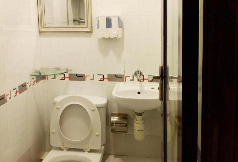 اتاق اکونومی, First Inn Hotel & Guest House Reception At 10th F, Block E