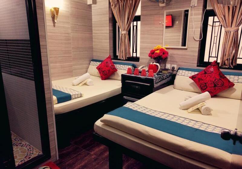 اتاق استاندارد سه نفره, First Inn Hotel & Guest House Reception At 10th F, Block E