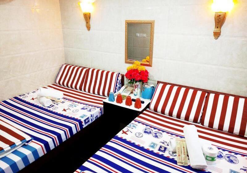 اتاق خانوادگی, First Inn Hotel & Guest House Reception At 10th F, Block E