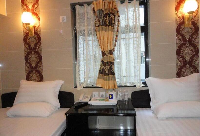 اتاق خانوادگی, First Inn Hotel & Guest House Reception At 10th F, Block E