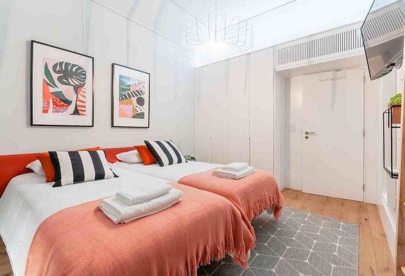 اتاق استاندارد با سرویس بهداشتی مشترک, Nlc Rooms & Suites