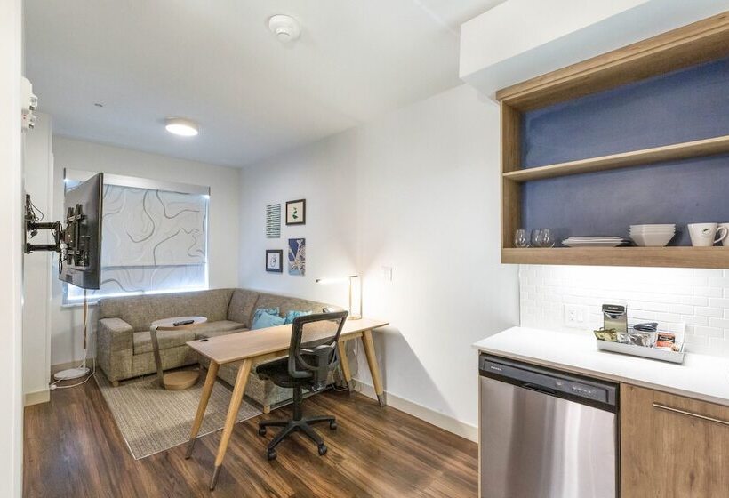 Suite, Element Austin Round Rock