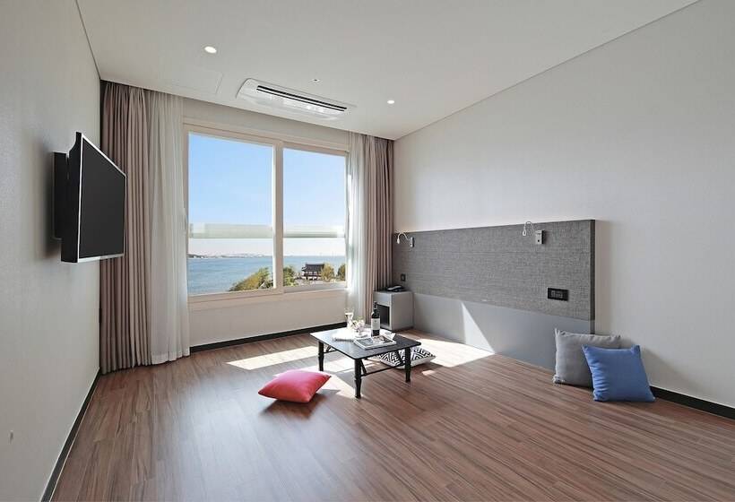 اتاق لوکس با چشم‌انداز دریا, Airsky Hotel Incheon