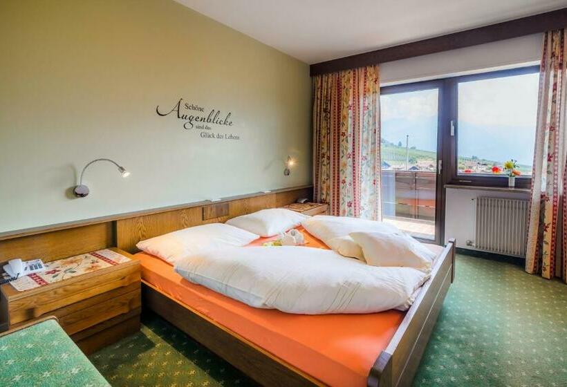 Номер Стандарт с Балконом, Garni Hotel Farmerhof