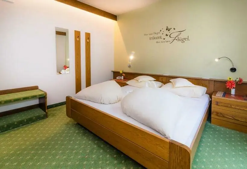 Standard-huone Parveke, Garni Hotel Farmerhof