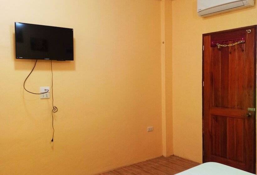 اتاق خانوادگی, Pamujo Hostel