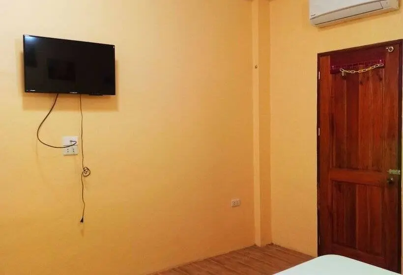 Camera Familiare, Pamujo Hostel