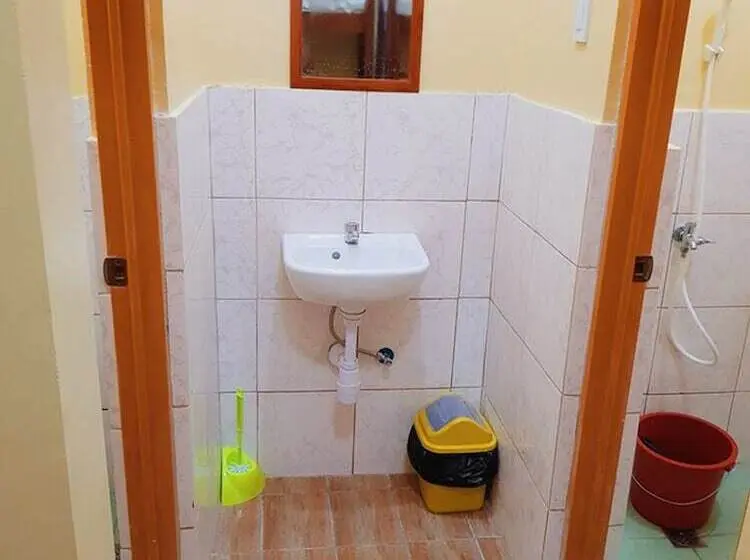 Letto in Camera Condivisa, Pamujo Hostel