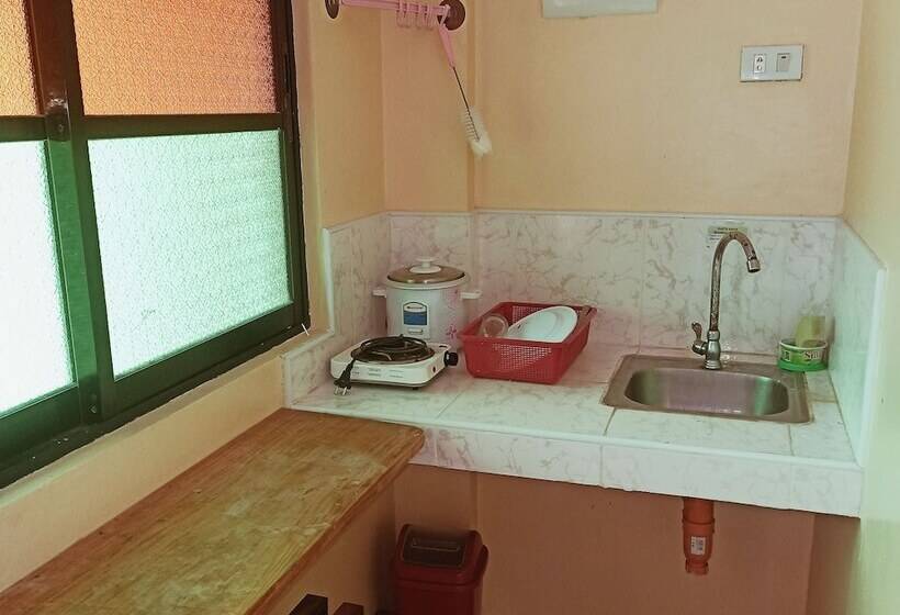 تختخواب در اتاق مشترک, Pamujo Hostel