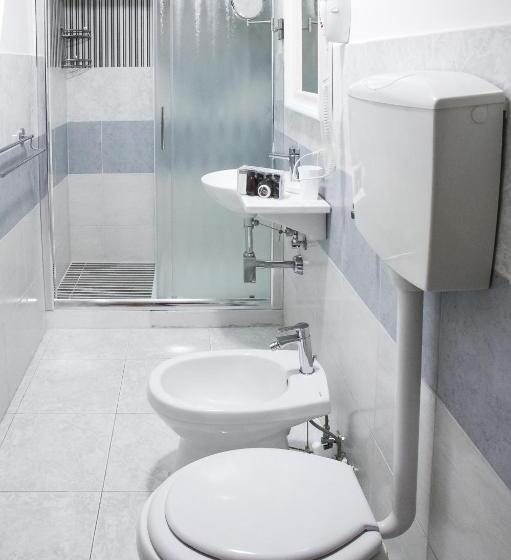 اتاق خانوادگی, Vittoria Guest House Salerno