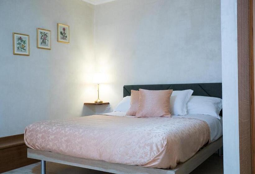 اتاق خانوادگی, Vittoria Guest House Salerno