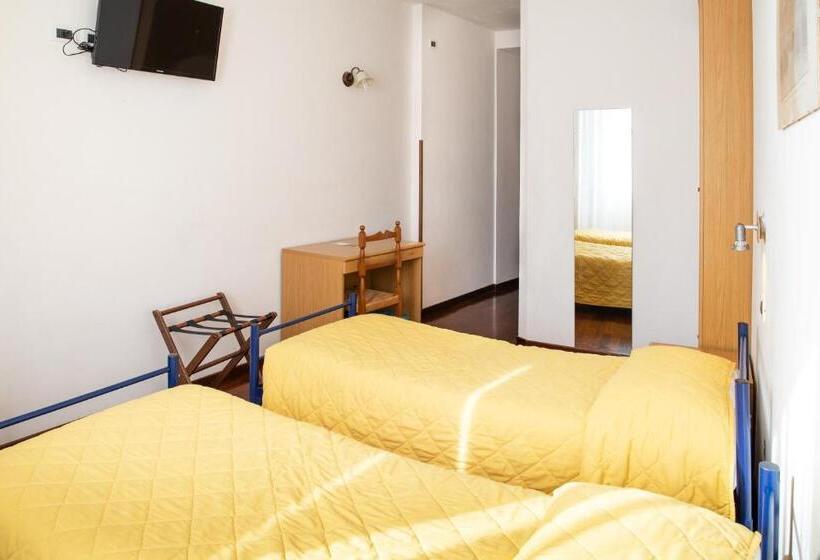 اتاق استاندارد با چشم‌انداز, Arco Del Vento