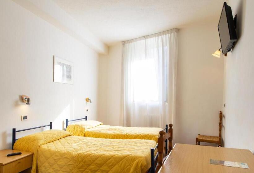 اتاق استاندارد با چشم‌انداز, Arco Del Vento