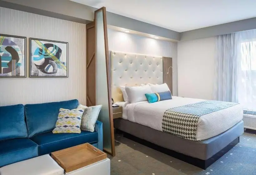身障者適用キングサイズベッドルーム, Best Western Premier Hotel At Fisher S Landing