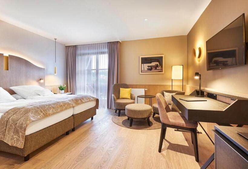 غرفة ديلوكس مزودة بشرفة, Zur Waldbahn