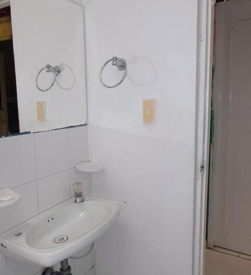 اتاق استاندارد, Lienzo Hostel And Mural Art Museum