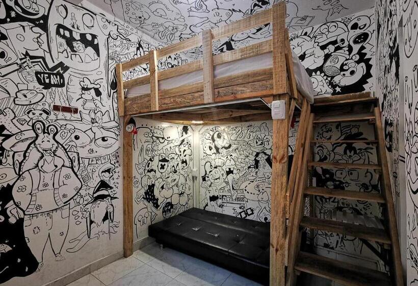 اتاق لوکس, Lienzo Hostel And Mural Art Museum