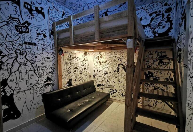 اتاق لوکس, Lienzo Hostel And Mural Art Museum