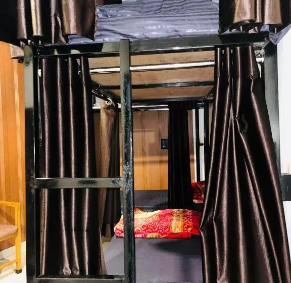Geteiltes Mehrbettzimmer, Nomads House