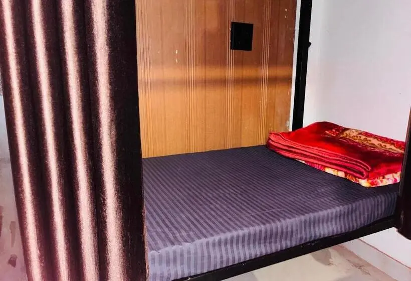 Geteiltes Mehrbettzimmer, Nomads House