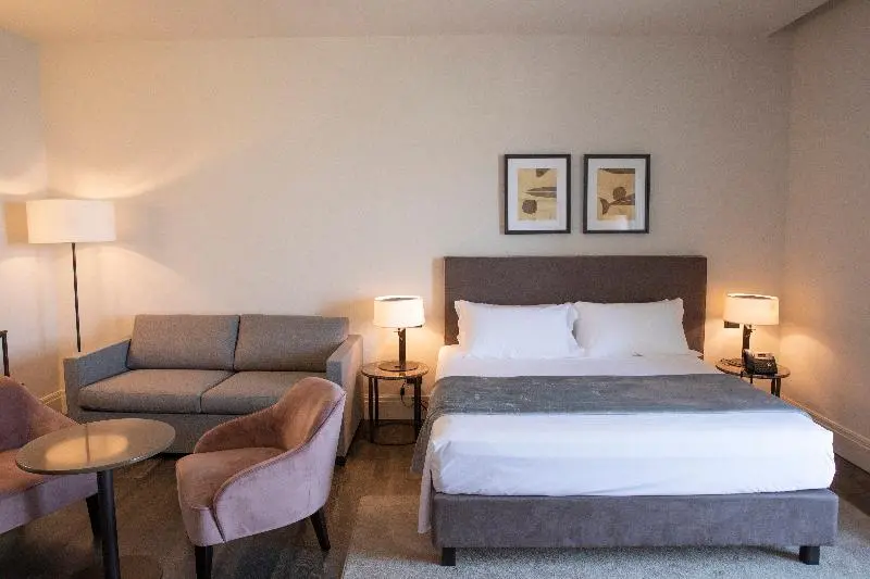 سوئیت با تخت بزرگ, Holiday Inn Resort Qionghai Guantang, An Ihg
