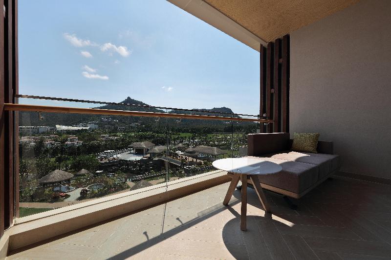 Люкс Кровать Кинг, Holiday Inn Resort Qionghai Guantang, An Ihg